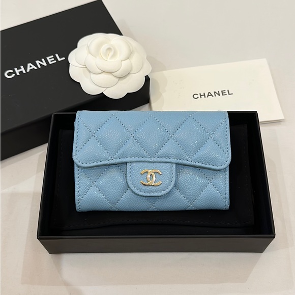 CHANEL Handbags - ❌ SOLD ❌ CHANEL 23A Classic Caviar Flap Card Holder